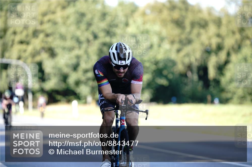 07.09.2025 - 19. Norderstedt Triathlon Michael Burmester http://msf.ph/oto/8843477 07.09.2025 15:55:03 Radfahren 490 meine-sportfotos.de