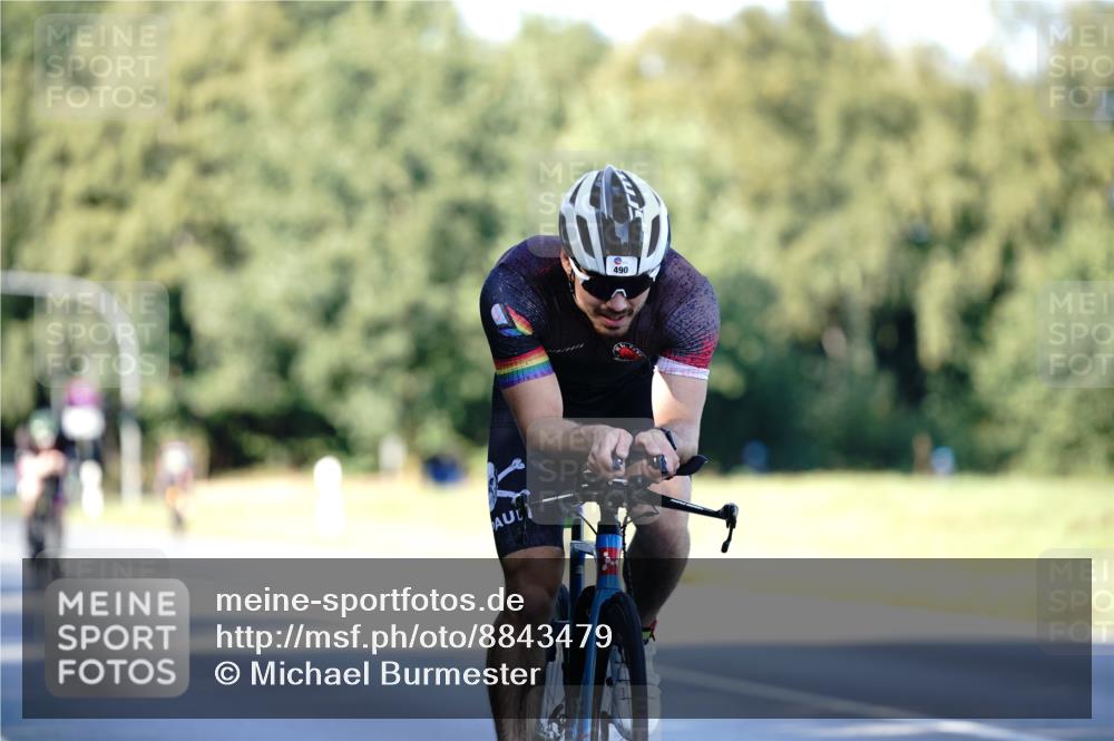 07.09.2025 - 19. Norderstedt Triathlon Michael Burmester http://msf.ph/oto/8843479 07.09.2025 15:55:03 Radfahren 490 meine-sportfotos.de