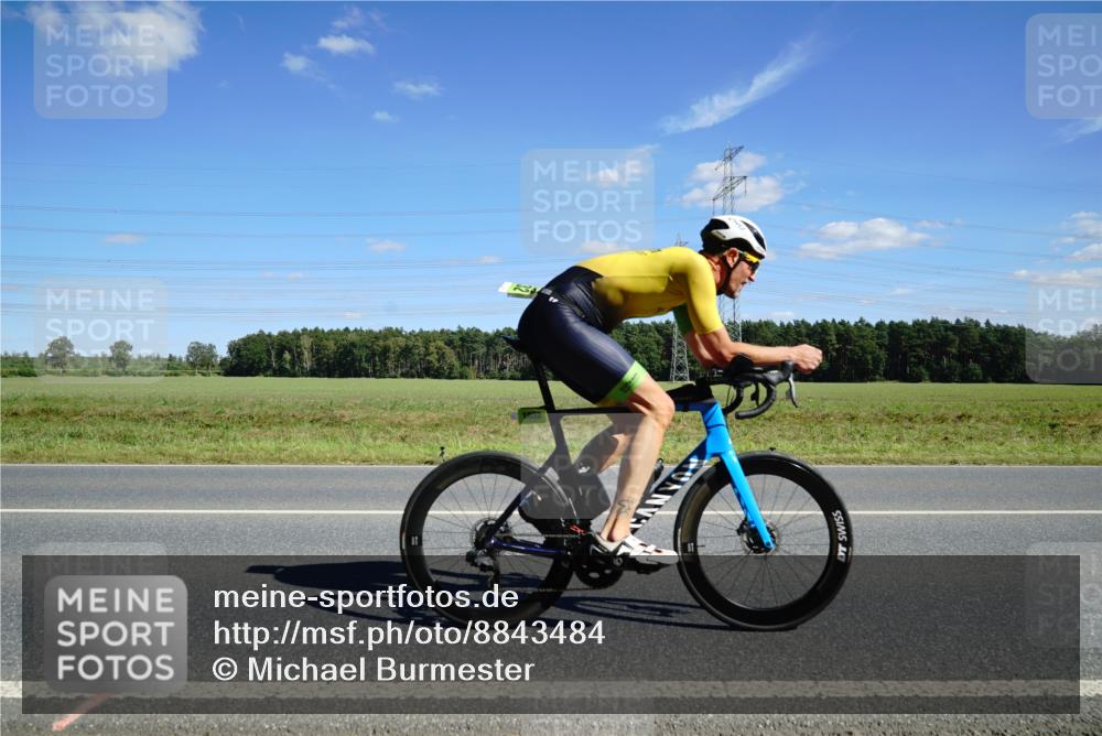 07.09.2025 - 19. Norderstedt Triathlon Michael Burmester http://msf.ph/oto/8843484 07.09.2025 14:44:21 Radfahren 967, 1032, 1508 meine-sportfotos.de