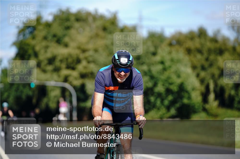 07.09.2025 - 19. Norderstedt Triathlon Michael Burmester http://msf.ph/oto/8843486 07.09.2025 13:02:34 Radfahren 313, 324 meine-sportfotos.de