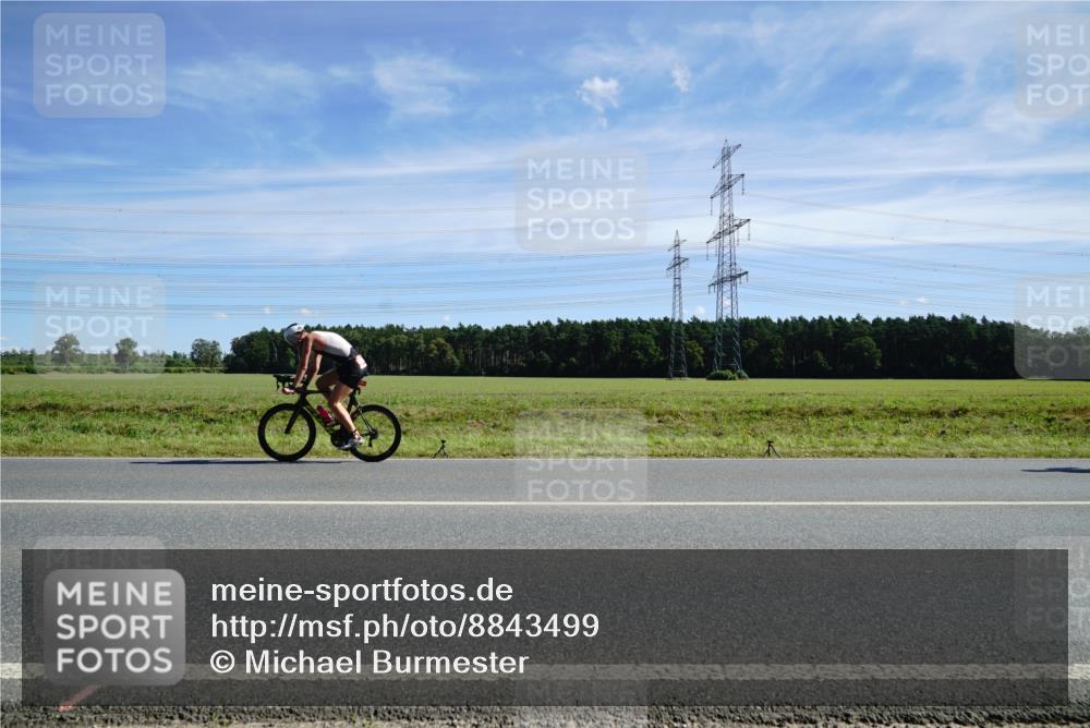 07.09.2025 - 19. Norderstedt Triathlon Michael Burmester http://msf.ph/oto/8843499 07.09.2025 12:38:46 Radfahren 754, 1384 meine-sportfotos.de