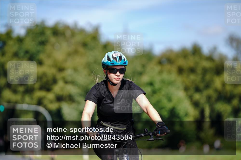 07.09.2025 - 19. Norderstedt Triathlon Michael Burmester http://msf.ph/oto/8843504 07.09.2025 13:02:41 Radfahren 356 meine-sportfotos.de