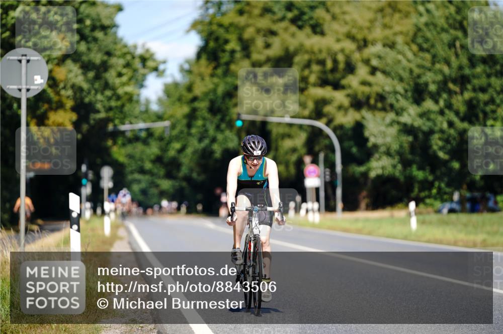 07.09.2025 - 19. Norderstedt Triathlon Michael Burmester http://msf.ph/oto/8843506 07.09.2025 13:02:48 Radfahren 240 meine-sportfotos.de