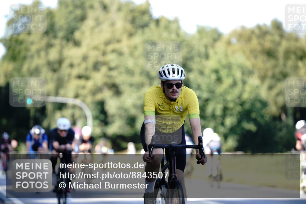 07.09.2025 - 19. Norderstedt Triathlon Michael Burmester http://msf.ph/oto/8843507 07.09.2025 15:55:12 Radfahren 937, 1549, 1550, 1564, 1631 meine-sportfotos.de
