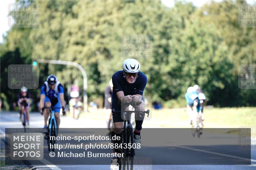 07.09.2025 - 19. Norderstedt Triathlon Michael Burmester http://msf.ph/oto/8843508 07.09.2025 15:55:13 Radfahren 937, 1512, 1549, 1550, 1564, 1631 meine-sportfotos.de