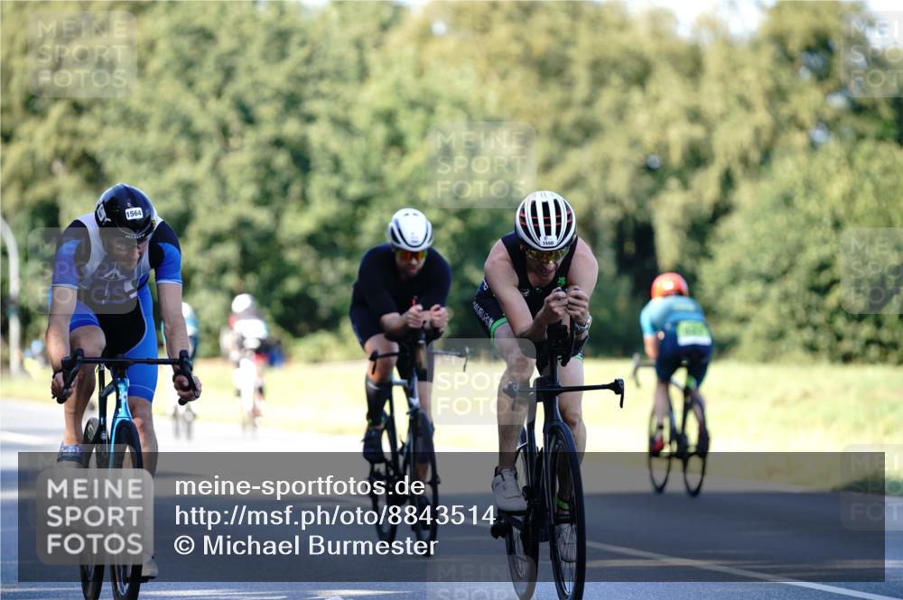 07.09.2025 - 19. Norderstedt Triathlon Michael Burmester http://msf.ph/oto/8843514 07.09.2025 15:55:14 Radfahren 937, 1512, 1549, 1550, 1564, 1581 meine-sportfotos.de