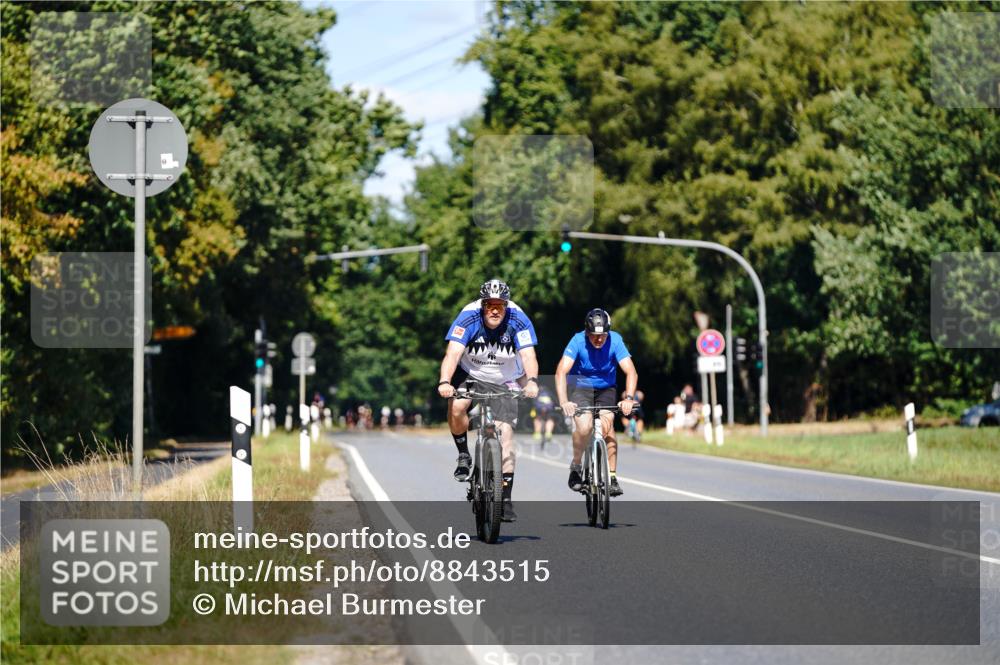 07.09.2025 - 19. Norderstedt Triathlon Michael Burmester http://msf.ph/oto/8843515 07.09.2025 13:03:07 Radfahren  meine-sportfotos.de