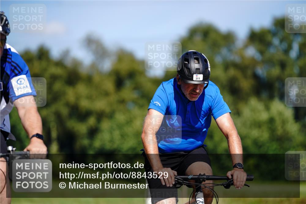 07.09.2025 - 19. Norderstedt Triathlon Michael Burmester http://msf.ph/oto/8843529 07.09.2025 13:03:12 Radfahren 311, 314 meine-sportfotos.de