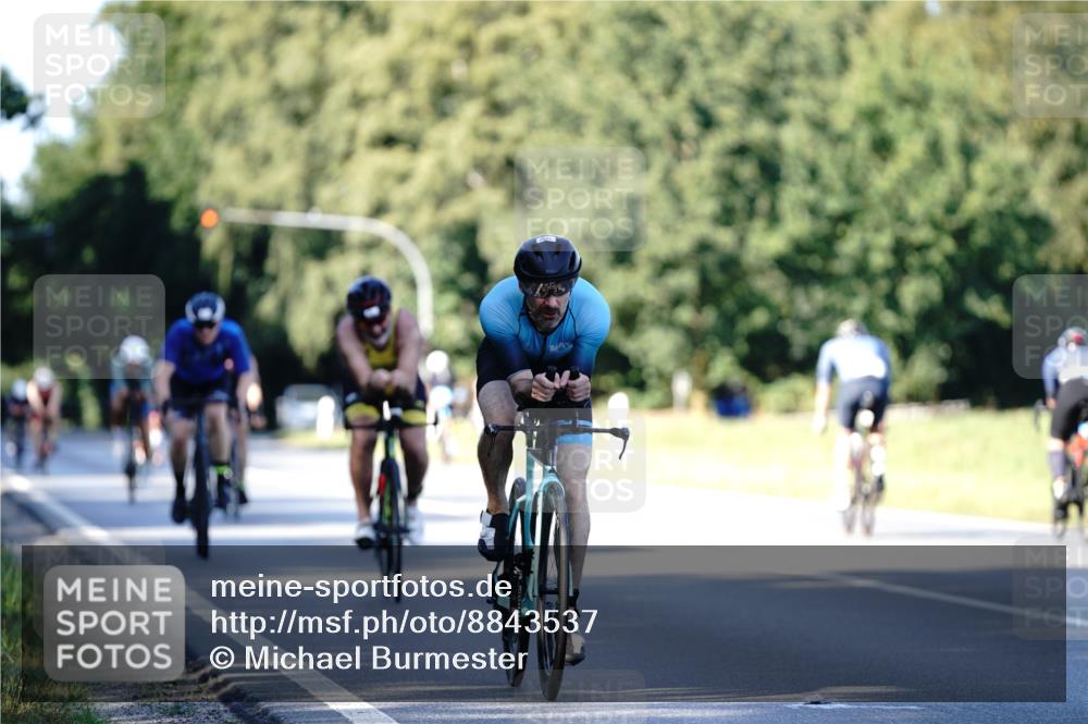 07.09.2025 - 19. Norderstedt Triathlon Michael Burmester http://msf.ph/oto/8843537 07.09.2025 15:55:24 Radfahren 957, 1078, 1523, 1551, 1627 meine-sportfotos.de