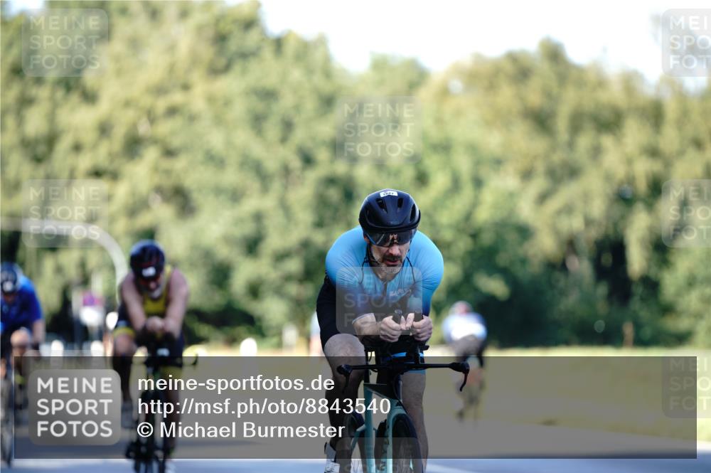 07.09.2025 - 19. Norderstedt Triathlon Michael Burmester http://msf.ph/oto/8843540 07.09.2025 15:55:24 Radfahren 957, 1078, 1523, 1551, 1627 meine-sportfotos.de