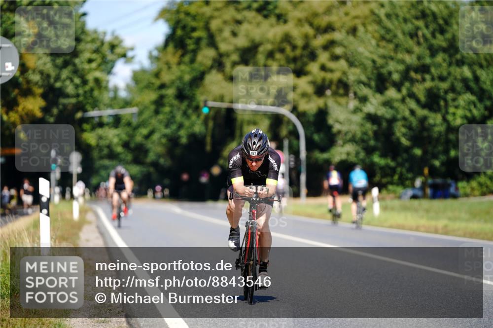 07.09.2025 - 19. Norderstedt Triathlon Michael Burmester http://msf.ph/oto/8843546 07.09.2025 13:03:43 Radfahren 357 meine-sportfotos.de