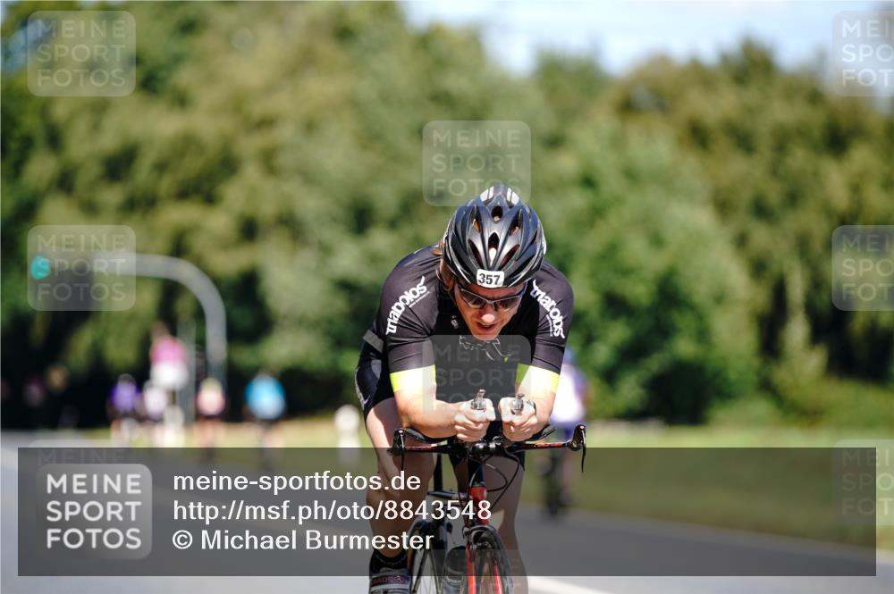 07.09.2025 - 19. Norderstedt Triathlon Michael Burmester http://msf.ph/oto/8843548 07.09.2025 13:03:44 Radfahren 357 meine-sportfotos.de