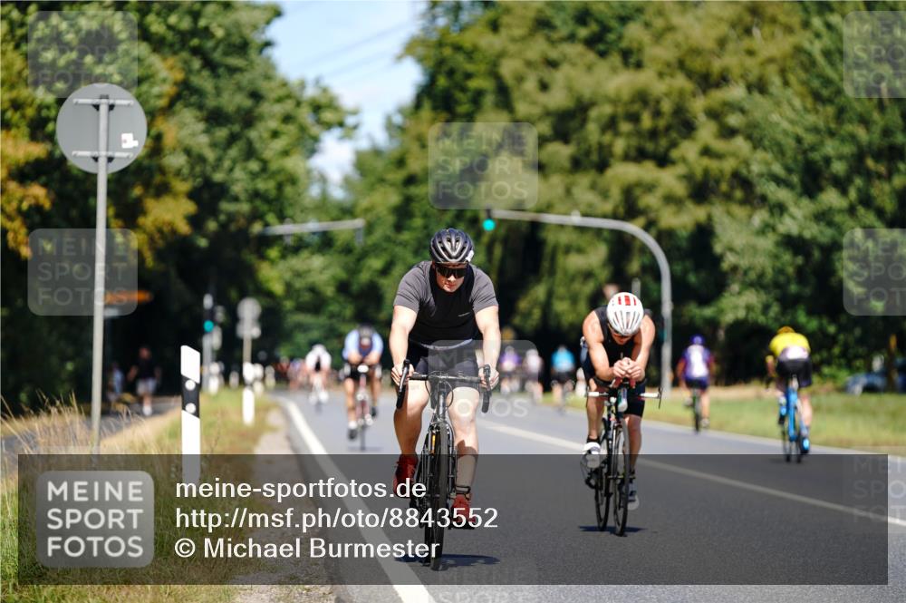 07.09.2025 - 19. Norderstedt Triathlon Michael Burmester http://msf.ph/oto/8843552 07.09.2025 13:03:50 Radfahren 277, 698 meine-sportfotos.de