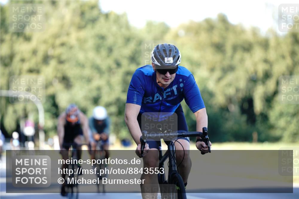 07.09.2025 - 19. Norderstedt Triathlon Michael Burmester http://msf.ph/oto/8843553 07.09.2025 15:55:26 Radfahren 939, 957, 1078, 1523, 1601, 1627 meine-sportfotos.de