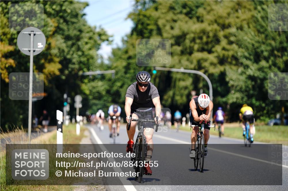 07.09.2025 - 19. Norderstedt Triathlon Michael Burmester http://msf.ph/oto/8843555 07.09.2025 13:03:50 Radfahren 277, 698 meine-sportfotos.de