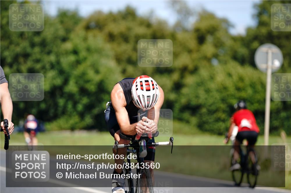 07.09.2025 - 19. Norderstedt Triathlon Michael Burmester http://msf.ph/oto/8843560 07.09.2025 13:03:52 Radfahren 277, 698 meine-sportfotos.de