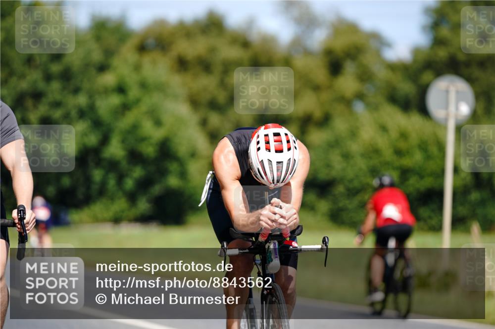 07.09.2025 - 19. Norderstedt Triathlon Michael Burmester http://msf.ph/oto/8843562 07.09.2025 13:03:52 Radfahren 277, 698 meine-sportfotos.de