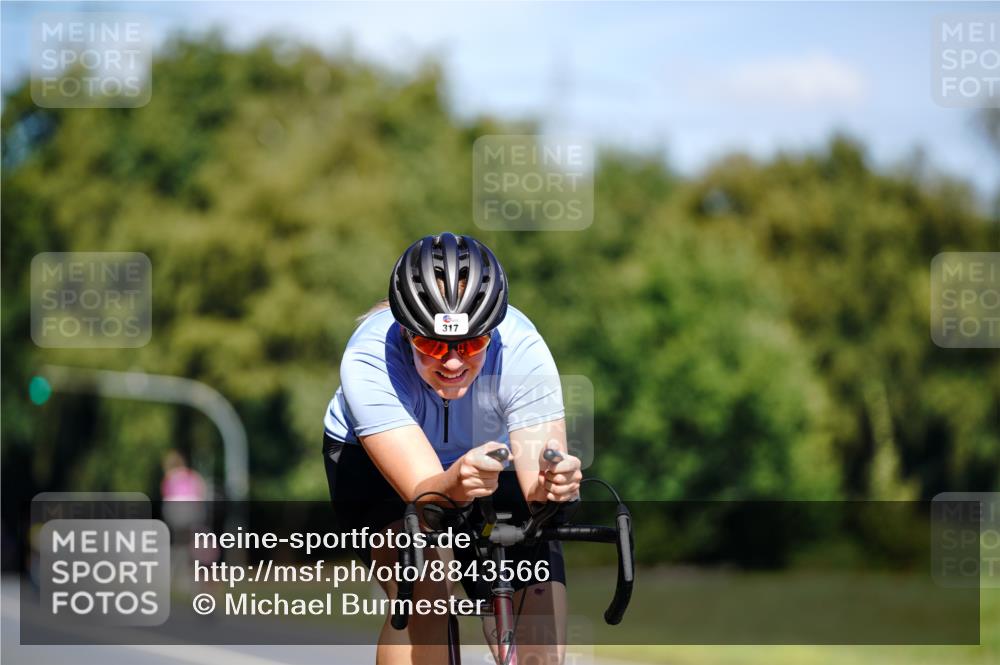 07.09.2025 - 19. Norderstedt Triathlon Michael Burmester http://msf.ph/oto/8843566 07.09.2025 13:03:56 Radfahren 277, 317 meine-sportfotos.de