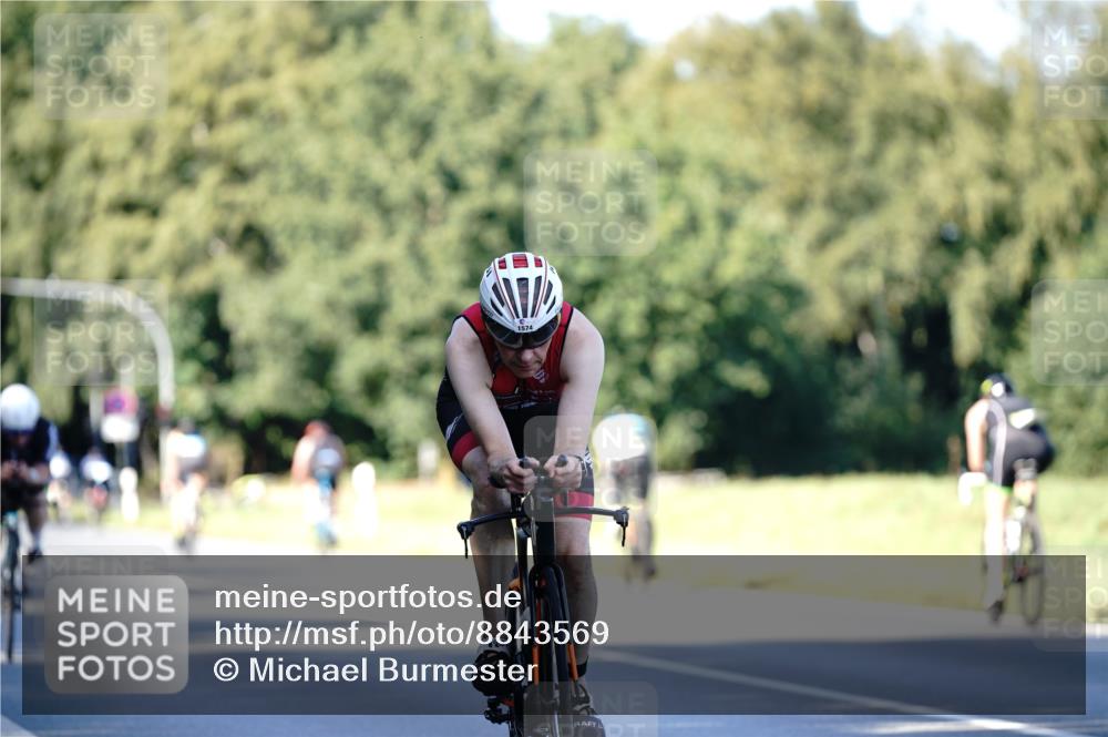 07.09.2025 - 19. Norderstedt Triathlon Michael Burmester http://msf.ph/oto/8843569 07.09.2025 15:55:31 Radfahren 939, 1071, 1094, 1403, 1574, 1601 meine-sportfotos.de