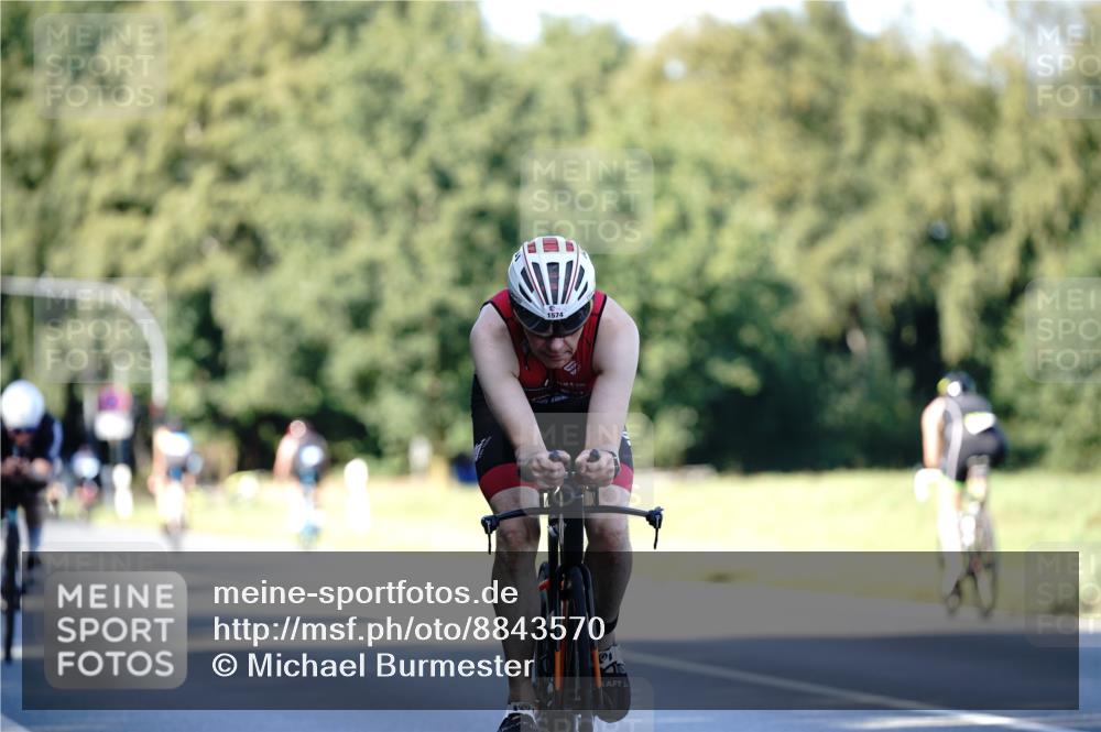 07.09.2025 - 19. Norderstedt Triathlon Michael Burmester http://msf.ph/oto/8843570 07.09.2025 15:55:31 Radfahren 939, 1071, 1094, 1403, 1574, 1601 meine-sportfotos.de