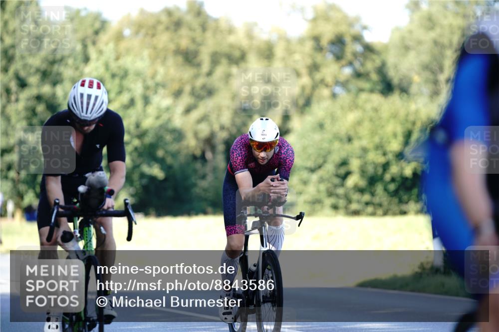 07.09.2025 - 19. Norderstedt Triathlon Michael Burmester http://msf.ph/oto/8843586 07.09.2025 15:55:42 Radfahren 866, 1057, 1559, 1611 meine-sportfotos.de