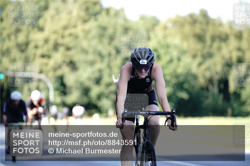 07.09.2025 - 19. Norderstedt Triathlon Michael Burmester http://msf.ph/oto/8843591 07.09.2025 15:55:43 Radfahren 491, 866, 1057, 1559, 1609, 1611 meine-sportfotos.de