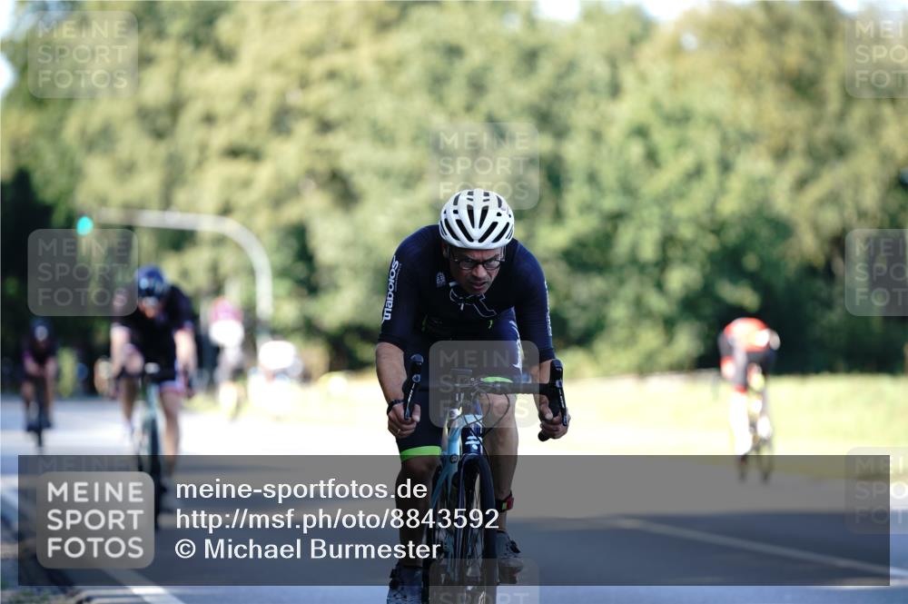 07.09.2025 - 19. Norderstedt Triathlon Michael Burmester http://msf.ph/oto/8843592 07.09.2025 15:55:45 Radfahren 491, 866, 1057, 1559, 1580, 1609, 1611 meine-sportfotos.de