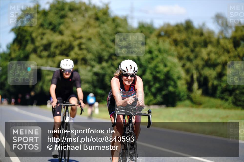 07.09.2025 - 19. Norderstedt Triathlon Michael Burmester http://msf.ph/oto/8843593 07.09.2025 13:04:19 Radfahren 211, 723, 747 meine-sportfotos.de