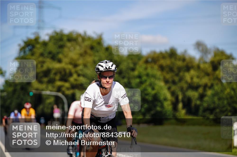 07.09.2025 - 19. Norderstedt Triathlon Michael Burmester http://msf.ph/oto/8843610 07.09.2025 13:04:29 Radfahren 329, 855, 1362 meine-sportfotos.de