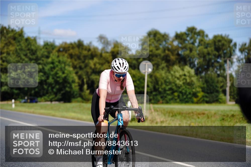 07.09.2025 - 19. Norderstedt Triathlon Michael Burmester http://msf.ph/oto/8843613 07.09.2025 13:04:30 Radfahren 329, 348, 855, 1362 meine-sportfotos.de