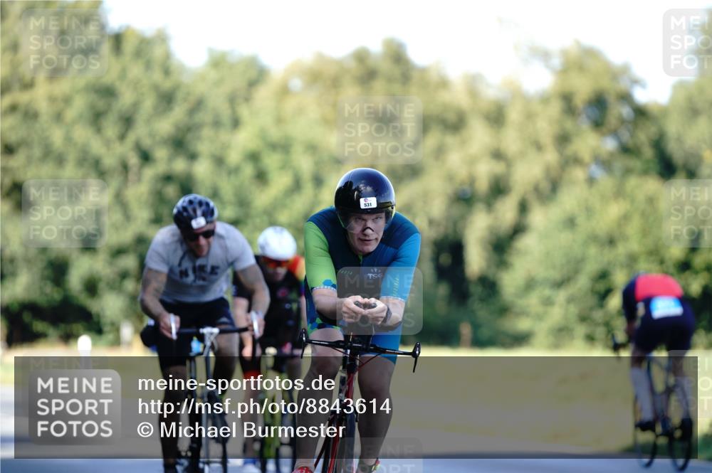 07.09.2025 - 19. Norderstedt Triathlon Michael Burmester http://msf.ph/oto/8843614 07.09.2025 15:55:58 Radfahren 378, 485, 531, 925, 936, 1547 meine-sportfotos.de
