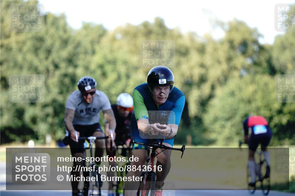 07.09.2025 - 19. Norderstedt Triathlon Michael Burmester http://msf.ph/oto/8843616 07.09.2025 15:55:58 Radfahren 378, 485, 531, 925, 936, 1547 meine-sportfotos.de