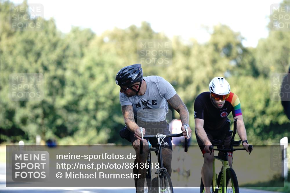 07.09.2025 - 19. Norderstedt Triathlon Michael Burmester http://msf.ph/oto/8843618 07.09.2025 15:55:59 Radfahren 485, 531, 925, 936, 1547 meine-sportfotos.de