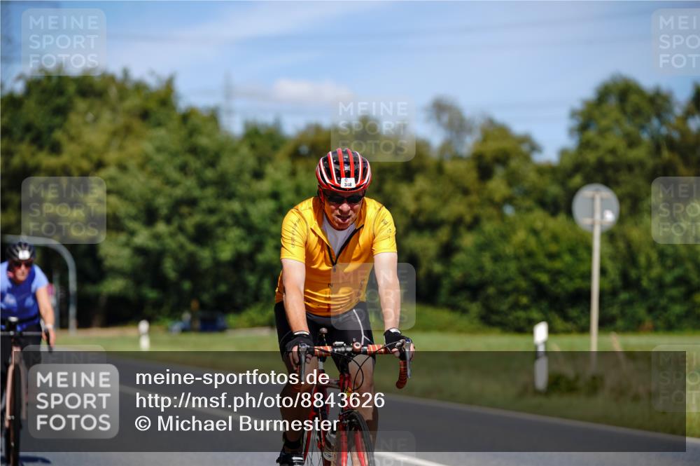07.09.2025 - 19. Norderstedt Triathlon Michael Burmester http://msf.ph/oto/8843626 07.09.2025 13:04:33 Radfahren 329, 348, 853, 1362 meine-sportfotos.de