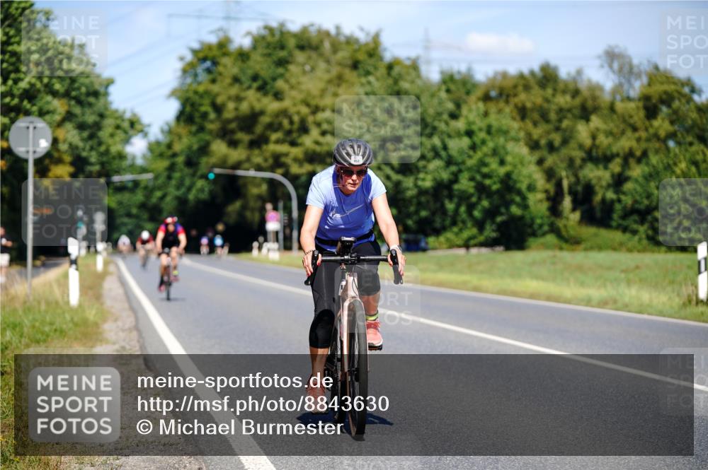 07.09.2025 - 19. Norderstedt Triathlon Michael Burmester http://msf.ph/oto/8843630 07.09.2025 13:04:34 Radfahren 348, 853 meine-sportfotos.de
