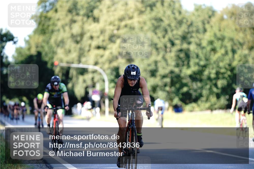 07.09.2025 - 19. Norderstedt Triathlon Michael Burmester http://msf.ph/oto/8843636 07.09.2025 15:56:08 Radfahren 429 meine-sportfotos.de