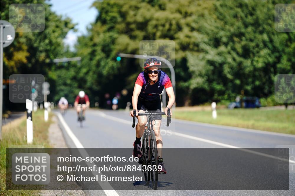 07.09.2025 - 19. Norderstedt Triathlon Michael Burmester http://msf.ph/oto/8843639 07.09.2025 13:04:37 Radfahren 799, 853 meine-sportfotos.de