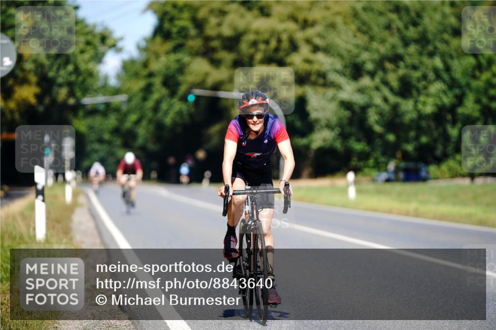 07.09.2025 - 19. Norderstedt Triathlon Michael Burmester http://msf.ph/oto/8843640 07.09.2025 13:04:37 Radfahren 799, 853 meine-sportfotos.de
