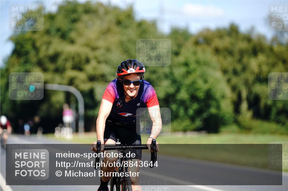 07.09.2025 - 19. Norderstedt Triathlon Michael Burmester http://msf.ph/oto/8843644 07.09.2025 13:04:38 Radfahren 799, 853 meine-sportfotos.de