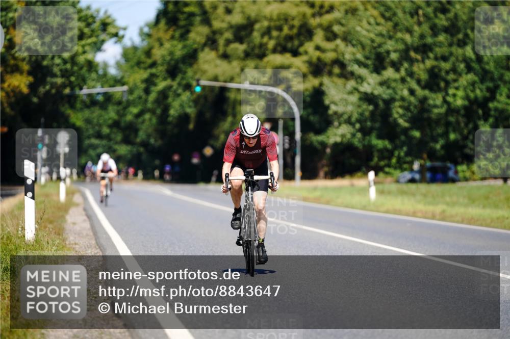 07.09.2025 - 19. Norderstedt Triathlon Michael Burmester http://msf.ph/oto/8843647 07.09.2025 13:04:42 Radfahren 338 meine-sportfotos.de