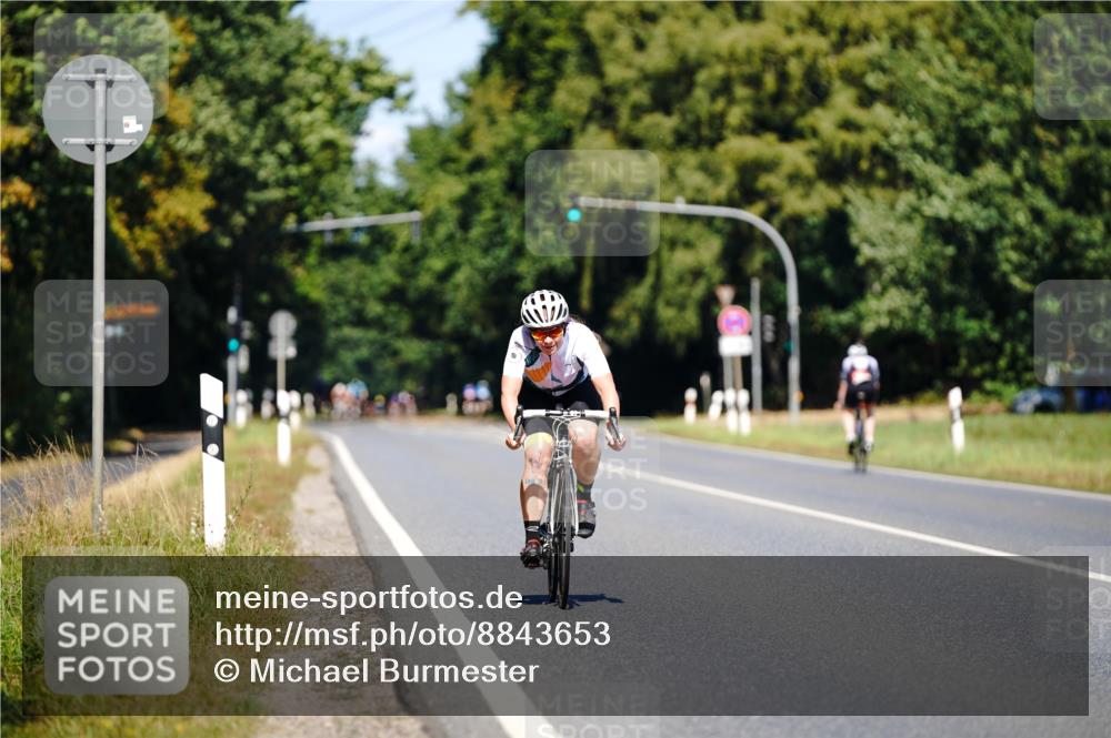07.09.2025 - 19. Norderstedt Triathlon Michael Burmester http://msf.ph/oto/8843653 07.09.2025 13:04:48 Radfahren 352 meine-sportfotos.de