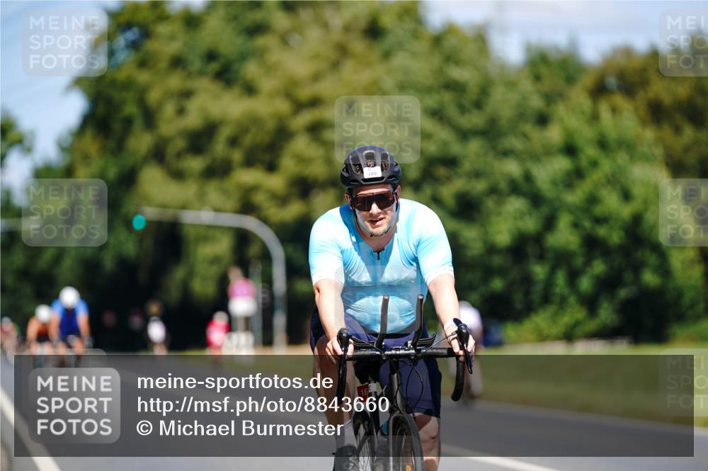 07.09.2025 - 19. Norderstedt Triathlon Michael Burmester http://msf.ph/oto/8843660 07.09.2025 13:05:16 Radfahren 160 meine-sportfotos.de