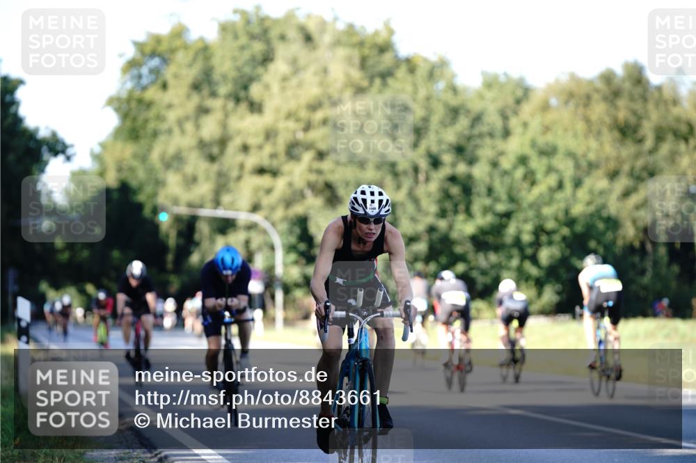 07.09.2025 - 19. Norderstedt Triathlon Michael Burmester http://msf.ph/oto/8843661 07.09.2025 15:56:21 Radfahren 950, 1098, 1417, 1437, 1555 meine-sportfotos.de