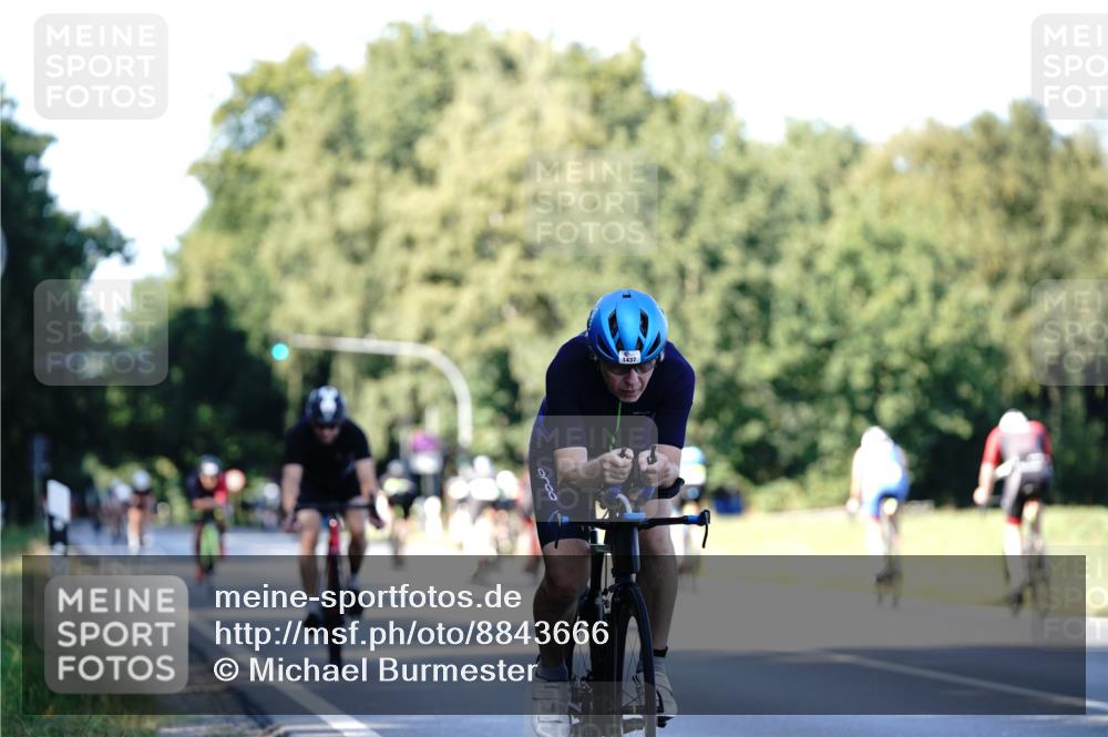 07.09.2025 - 19. Norderstedt Triathlon Michael Burmester http://msf.ph/oto/8843666 07.09.2025 15:56:22 Radfahren 1098, 1417, 1420, 1437, 1555 meine-sportfotos.de