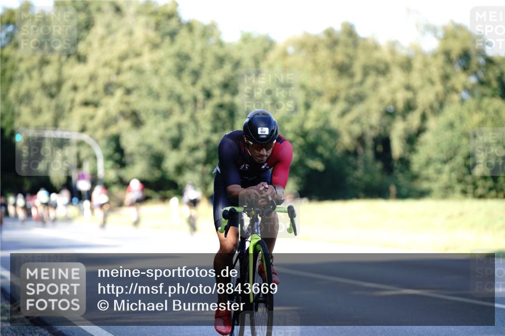 07.09.2025 - 19. Norderstedt Triathlon Michael Burmester http://msf.ph/oto/8843669 07.09.2025 15:56:27 Radfahren 552, 1420 meine-sportfotos.de