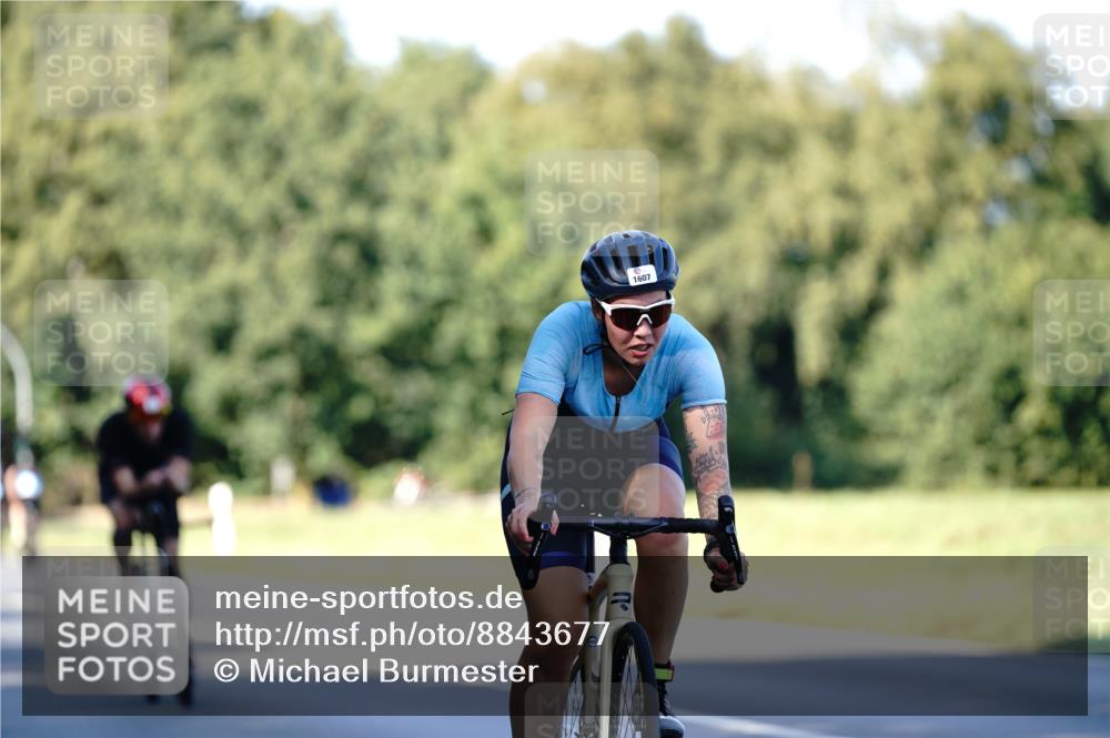 07.09.2025 - 19. Norderstedt Triathlon Michael Burmester http://msf.ph/oto/8843677 07.09.2025 15:56:34 Radfahren 930, 945, 1475, 1556, 1588, 1607 meine-sportfotos.de