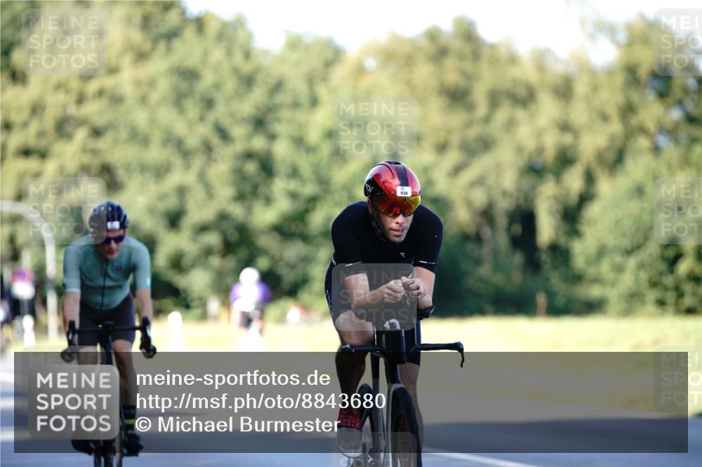 07.09.2025 - 19. Norderstedt Triathlon Michael Burmester http://msf.ph/oto/8843680 07.09.2025 15:56:36 Radfahren 930, 945, 1556, 1579, 1607 meine-sportfotos.de