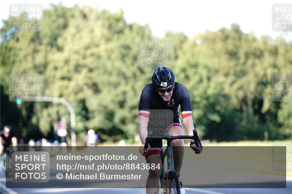 07.09.2025 - 19. Norderstedt Triathlon Michael Burmester http://msf.ph/oto/8843684 07.09.2025 15:56:38 Radfahren 930, 945, 1579, 1607 meine-sportfotos.de