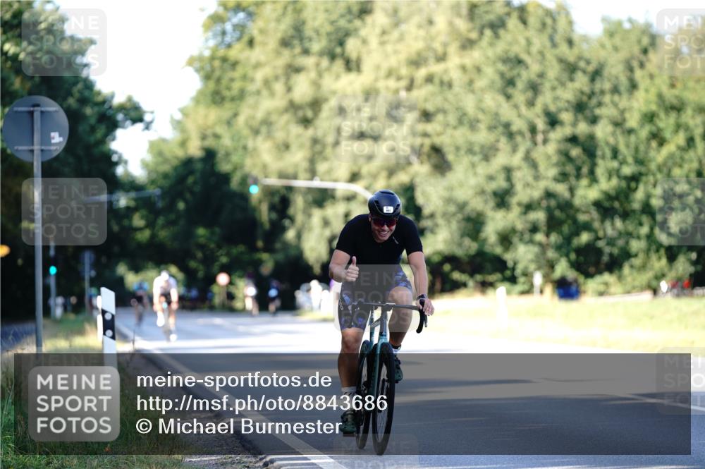 07.09.2025 - 19. Norderstedt Triathlon Michael Burmester http://msf.ph/oto/8843686 07.09.2025 15:56:41 Radfahren 401, 1579 meine-sportfotos.de