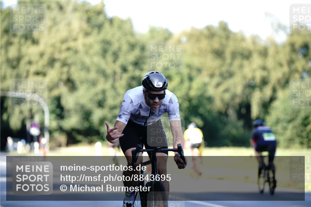 07.09.2025 - 19. Norderstedt Triathlon Michael Burmester http://msf.ph/oto/8843695 07.09.2025 15:56:47 Radfahren 1407 meine-sportfotos.de